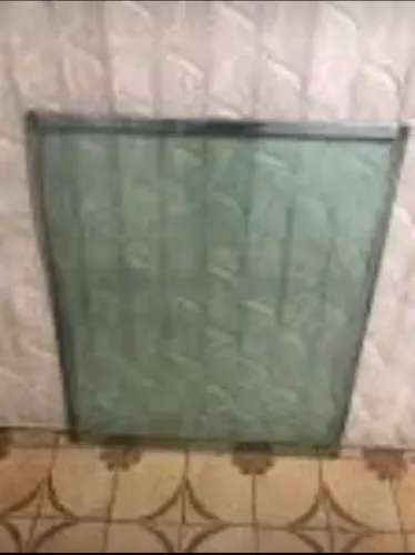 PORTA DE VIDRO VERDE SÓ 85 REAIS
