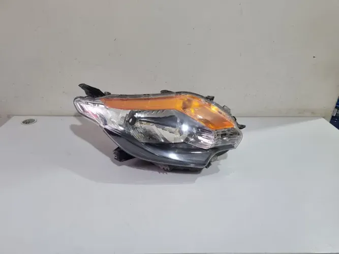 Farol direito L200 Triton 2018/2019/2020/2021/2022/2023