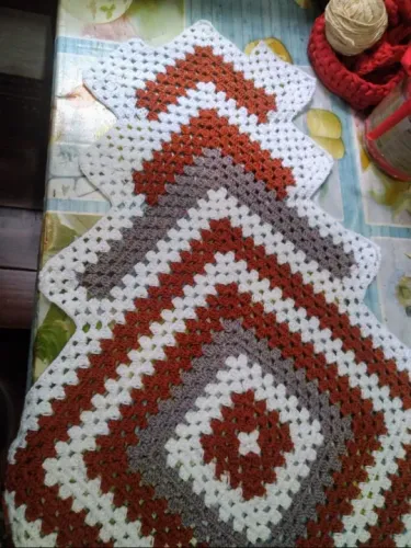 Trilho de mesa em croche