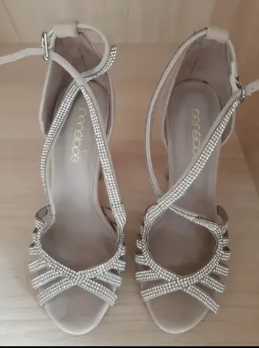 Sandália nude 34