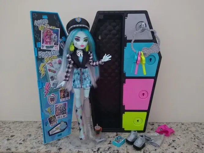 Boneca Monster High G3 Frankie Skulltimates Secrets
