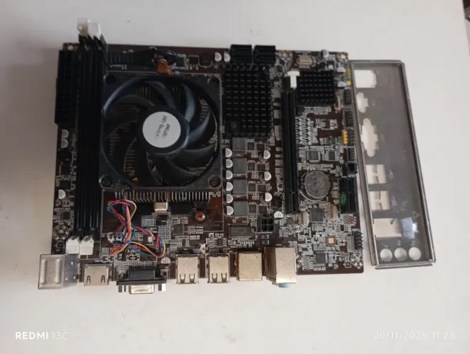 placa mãe  AMD processador A10 4 Giga de Ram 