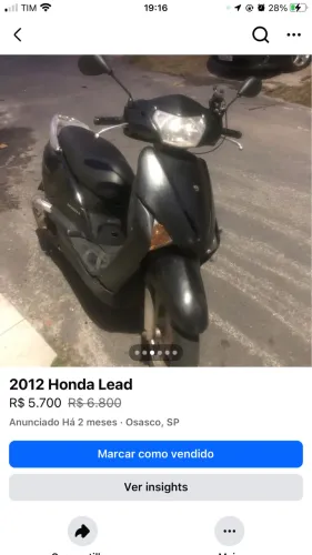 MOTO HONDA LEAD 110 motinha Boa pro dia a dia Não bate não fuma Débito de 1500 de dok 