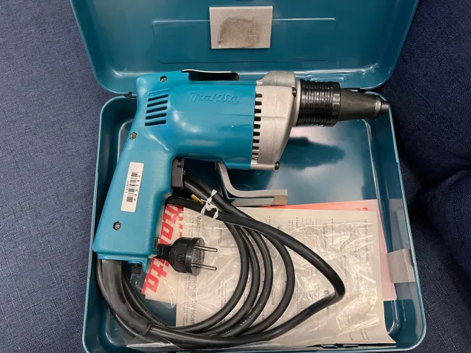 Parafusadeira Elétrica Makita 6802BV - 510W | 110V - Profissional