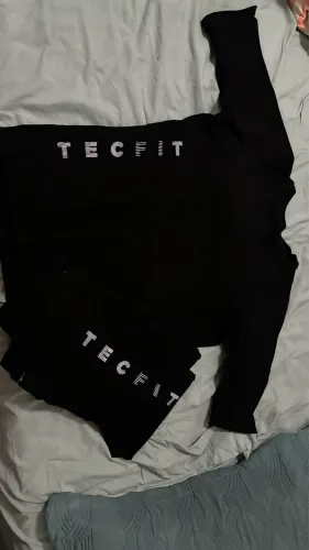 2 conjuntos  da academia Tec Fit