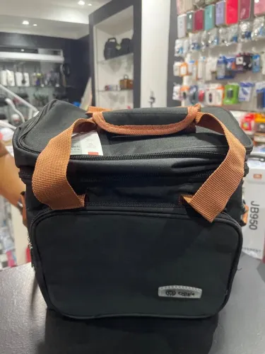 Bolsa Térmica Preta com Alças