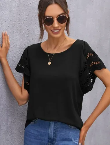 Blusa com Manga Bordada Grande