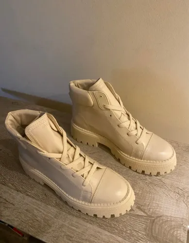 coturno off white arezzo em couro tam 38 - novo