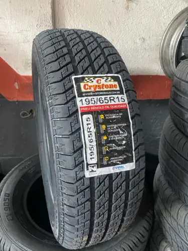 01 Pneu Remolde Crystone 195/65R15
