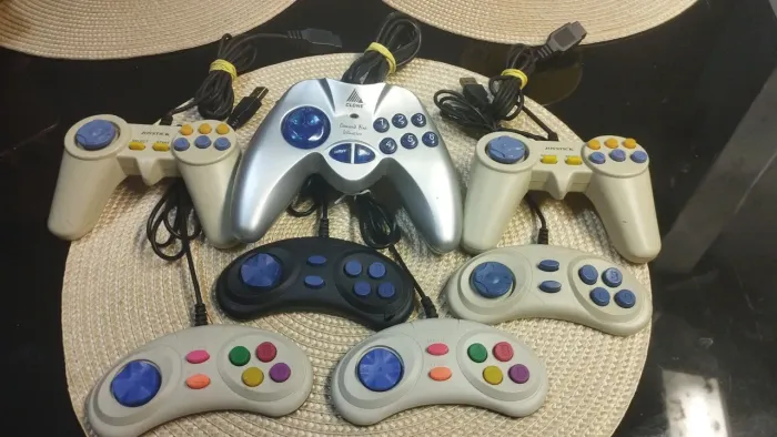 Kit de Controles de Vídeo Game - Diversos Modelos R$:100 Reais 