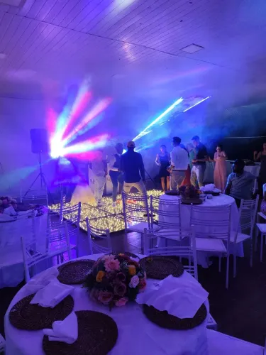 Dj som iluminação pista de dança