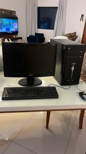 Computador Epcon 256 MB HD 80 GB
