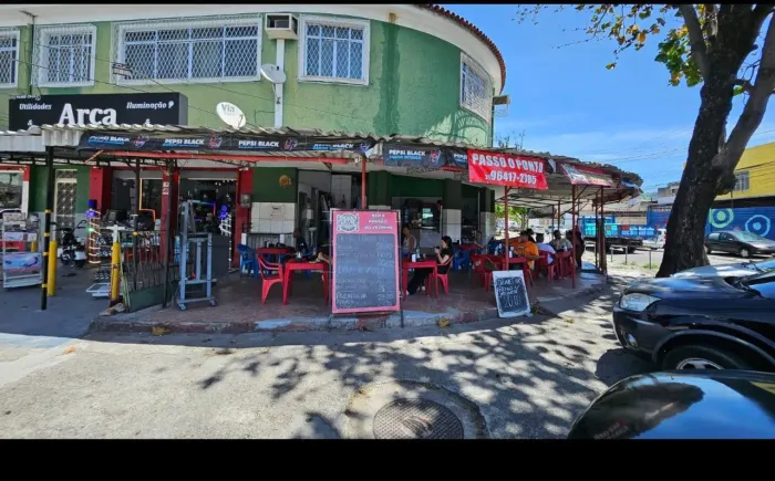 Passo ponto de bar e pensão em  bangu
