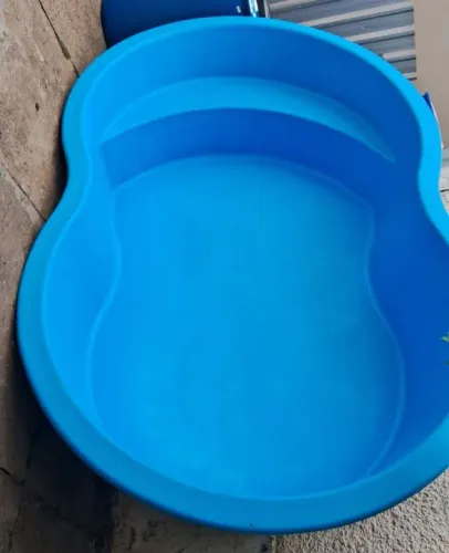 Piscina de fibra para crianças