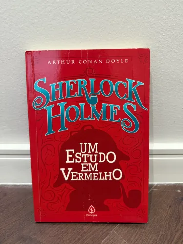 Livro Sherlock Holmes - Um estudo em vermelho