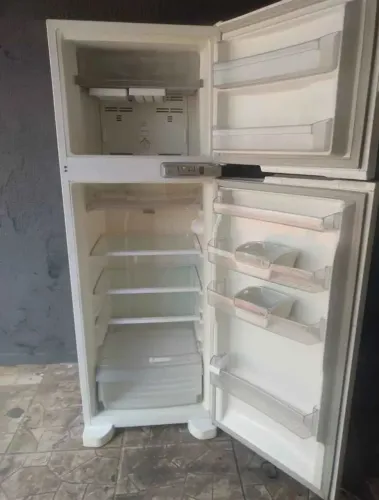 Vendes geladeira pra sair rapido