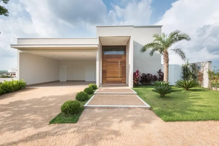 Casa para locação ou venda no Condomínio Monte Alegre