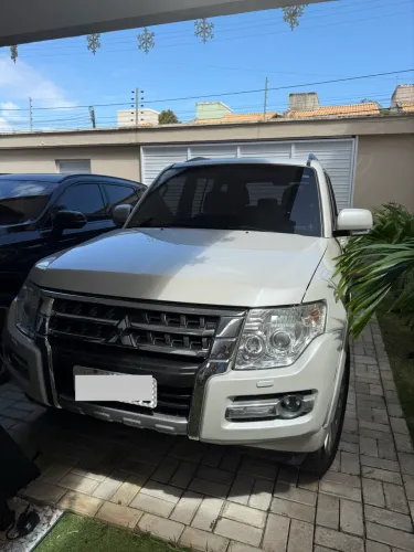 Mitsubishi Pajero HPE Full 3.2 4X4 T.i.dies. 5P 7 lugares AUT 2016