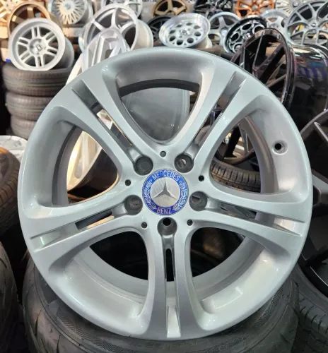 Jogo de rodas Mercedes A200 aro 17 originais