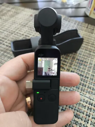 Filmadora DJI Osmo Pocket - Compacta e Versátil