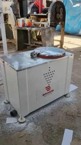 Máquina de fazer pão Braesi - Semi-nova masseira rápida 15 kilos d farinha marca Braesi