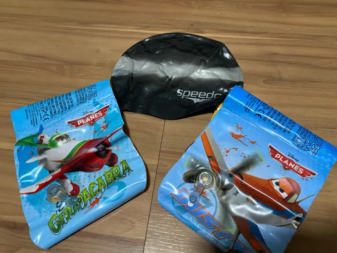 Touca de natação + boia infantil