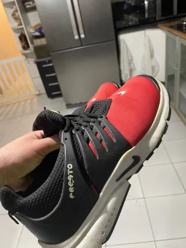 Tênis Nike Air Presto Vermelho e Preto