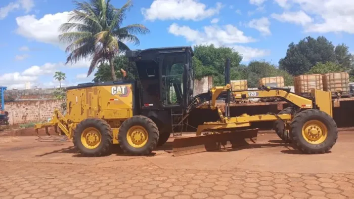 Motoniveladora Caterpillar 120K ano 2021