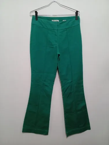 calça verde flare da Luigi Bertolli 