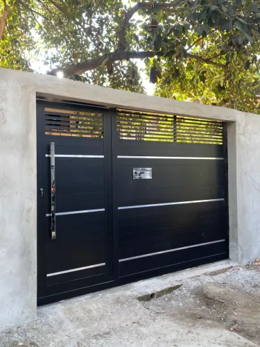 Portões em ferro e alumínio sob medida ?