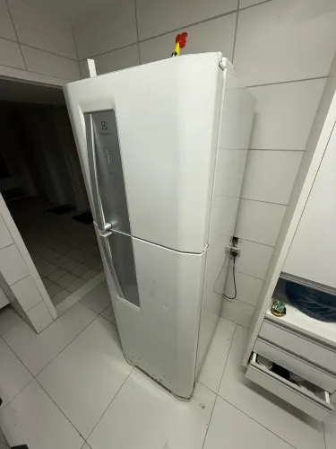 GELADEIRA ELECTROLUX TF42 FROSTFREE 382L