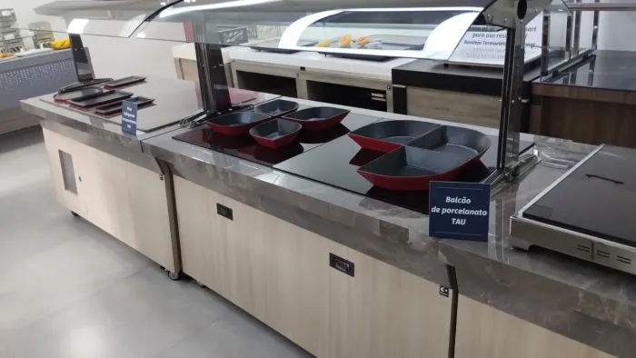 A. Buffet completo sob medida com cubas ou pistas projeto e orçamento