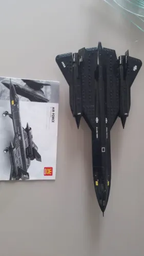 avião lego sr-71 blackbird colecionavel 1:74