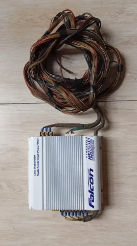 Amplificador automotivo Falcon HS6005 4 canais