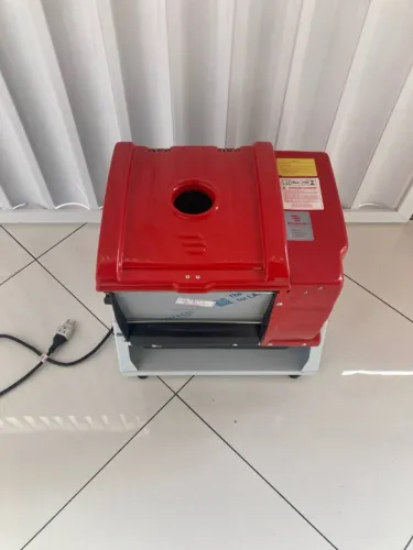 Vendo amassadeira da braesi semi-nova