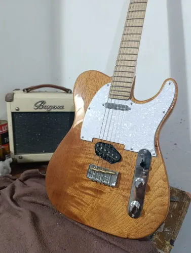 Guitarra Telecaster custom shop luthier 