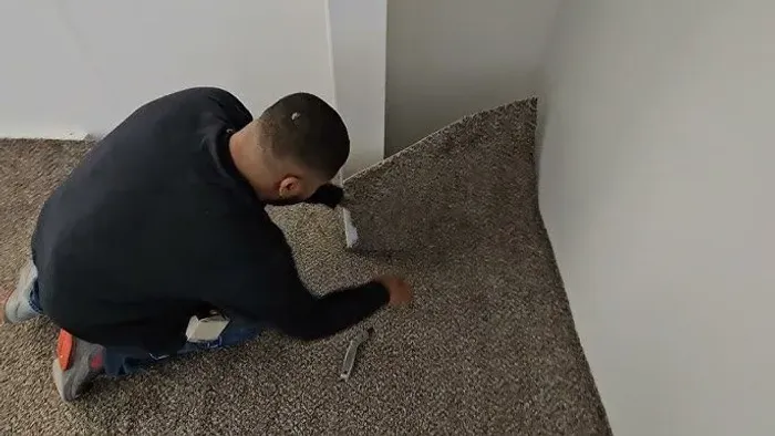 Técnico em instalação de carpertes