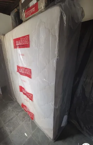 Cama Box casal big luxo!!