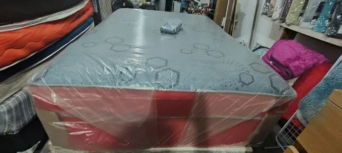 CAMA BOX CASAL ESPUMA D33 NOVA R$650 ENTREGA GRÁTIS