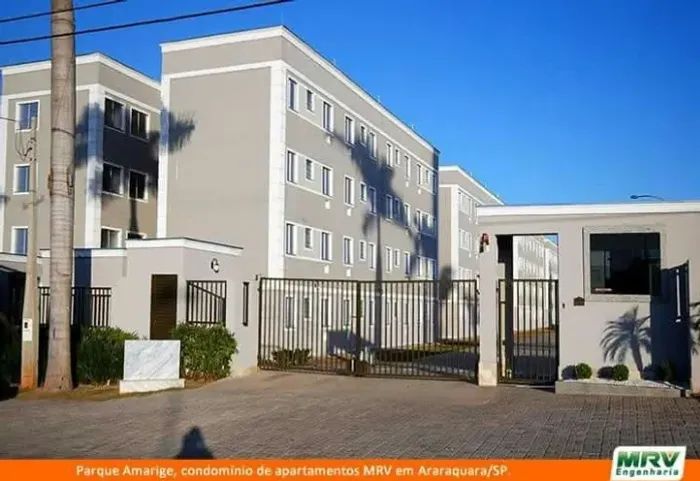 Apartamento condomínio Uniclass
