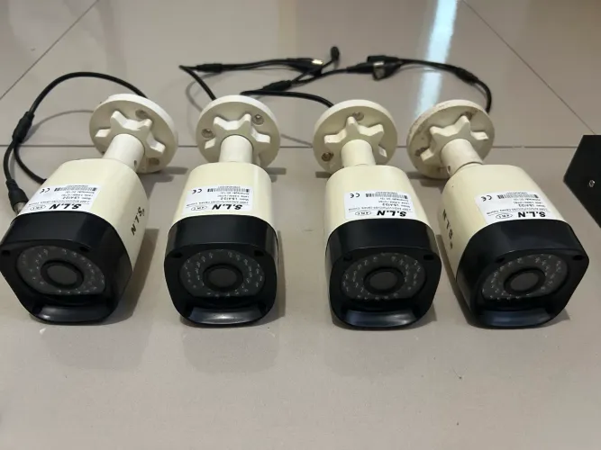 Kit câmeras segurança 4 pontos com DVR + HD