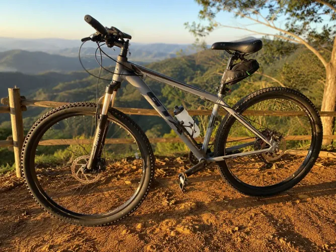 GT aro 29 MTB - 1x11 velocidades - Freio a disco