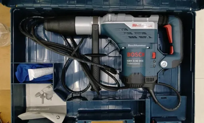 Martelo Perfurador Rompedor GBH 5-40 DCE BOSCH 1150W 220V