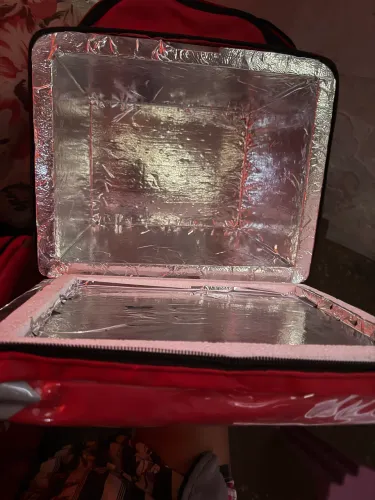 Vende-se uma bag nunca usada sem marcas de uso