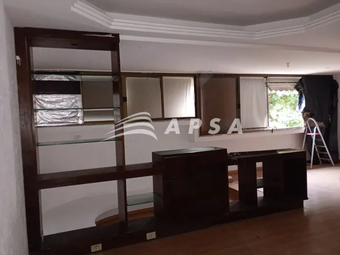EXCELENTE APARTAMENTO DE 150 M², LOCALIZADO NO JARDIM OCEÂNICO, EM UMA DAS REGIÕES MAIS VA
