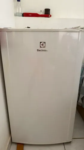 Frigobar Electrolux