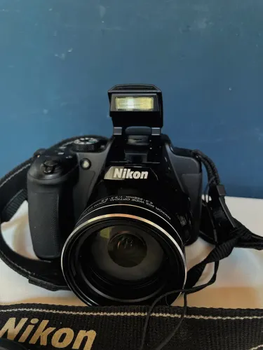 Nikon Coolpix B700 4K - Zoom 60x (Impecável - Preço Final)