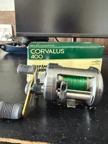 Carretilha shimano corvalus 400