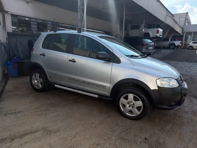 Volkswagen Crossfox 1.6 MI Total Flex 8V 5P 2009