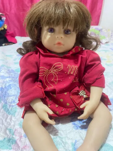 Boneca linda